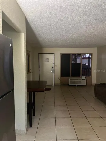 a view of a livingroom with furniture