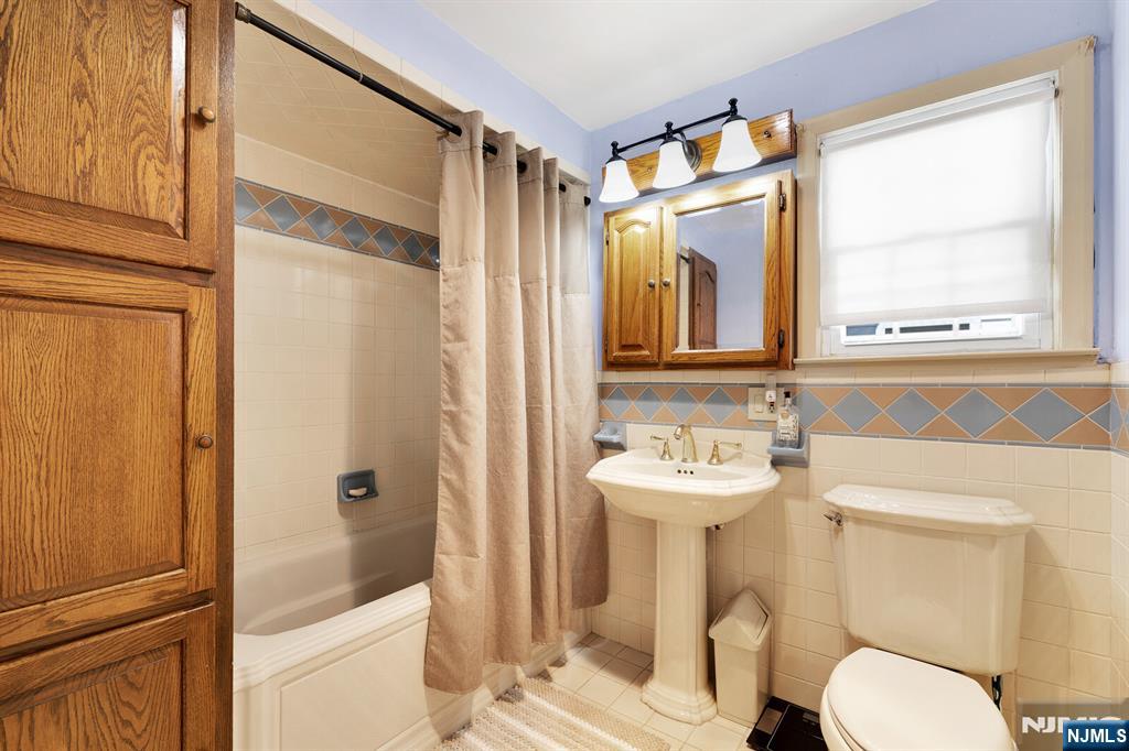 106 Maple Street Rutherford, NJ 07070 - Photo 33 of 50