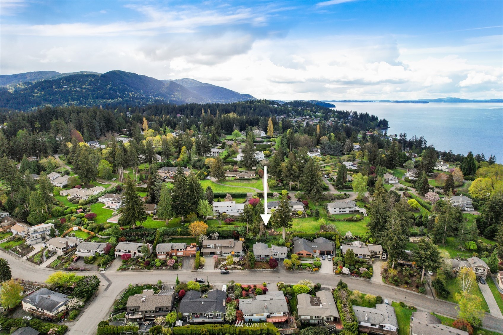 232 Bayside Road Bellingham, WA 98225 - Photo 38 of 40 a view of a city with mountains in the background