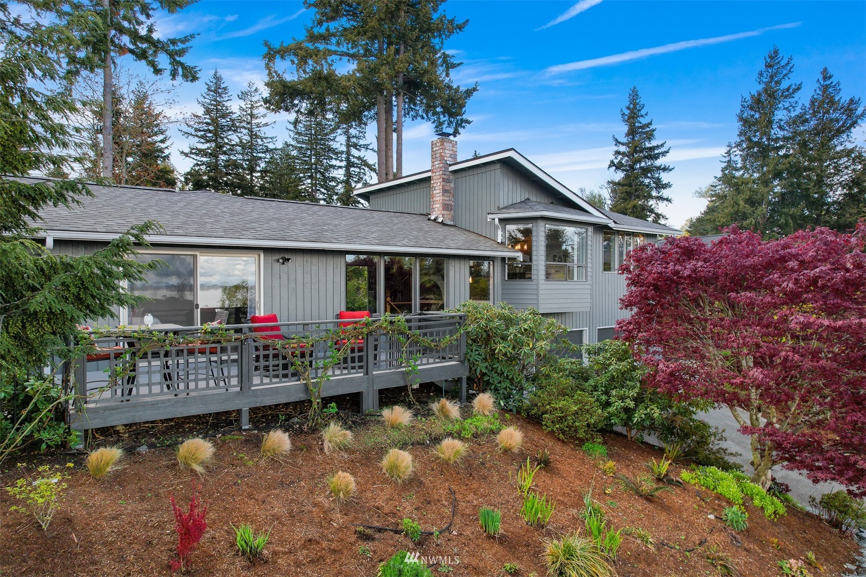232 Bayside Road Bellingham, WA 98225 - Photo 4 of 40 a view of house with swimming pool and a yard