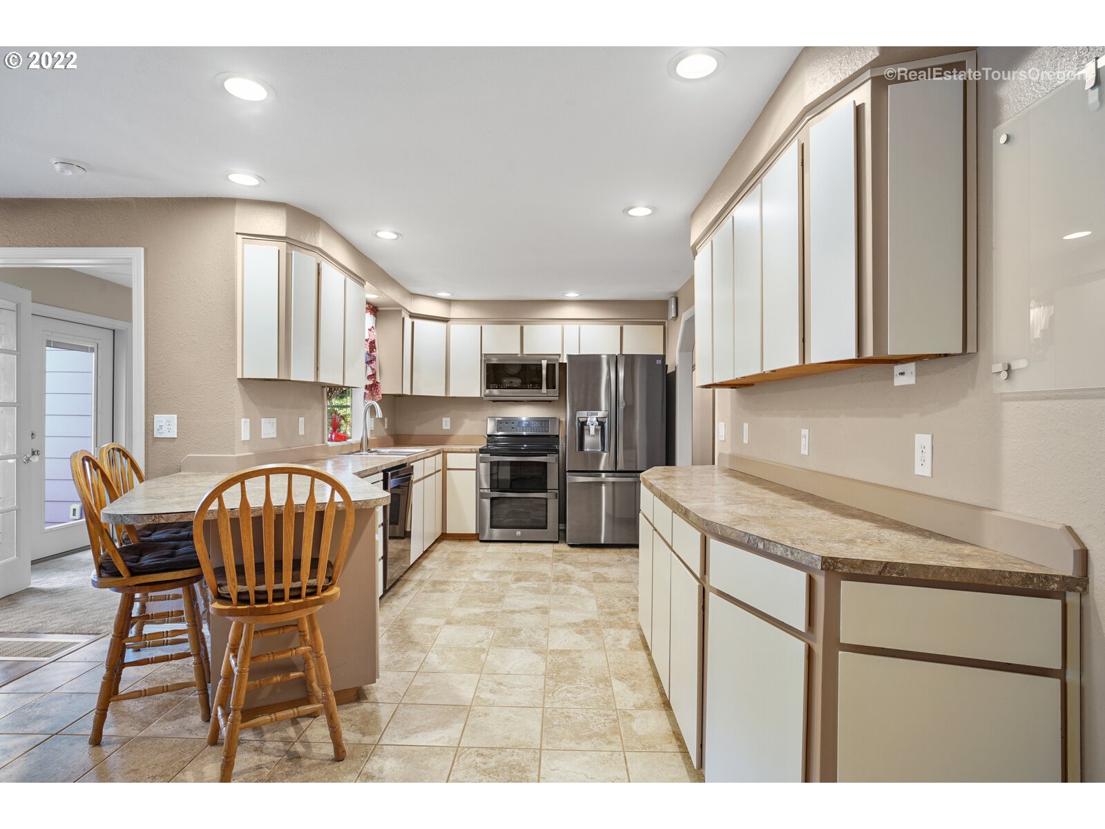 4100 Southwest Borland Road Tualatin, OR 97062 - Photo 14 of 32 Gallery Image 14