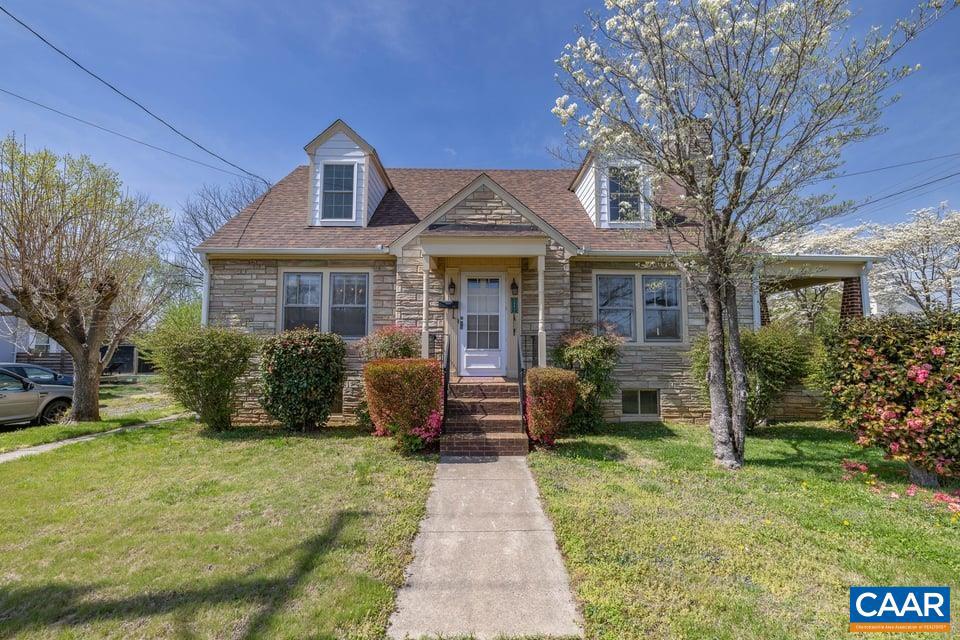 1201 Avon Street Charlottesville, VA 22902 - Photo 67 of 71 a front view of a house with garden