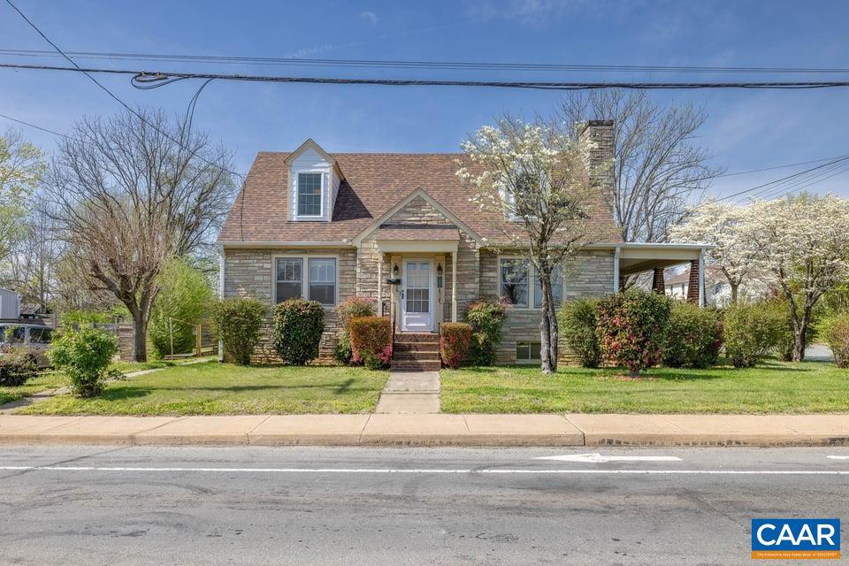 1201 Avon Street Charlottesville, VA 22902 - Photo 69 of 71 a front view of a house with a yard