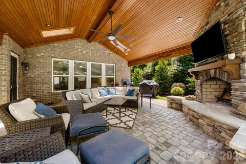 $1,050,000 | 10704 Waxhaw Manor Drive, Waxhaw, NC 28173