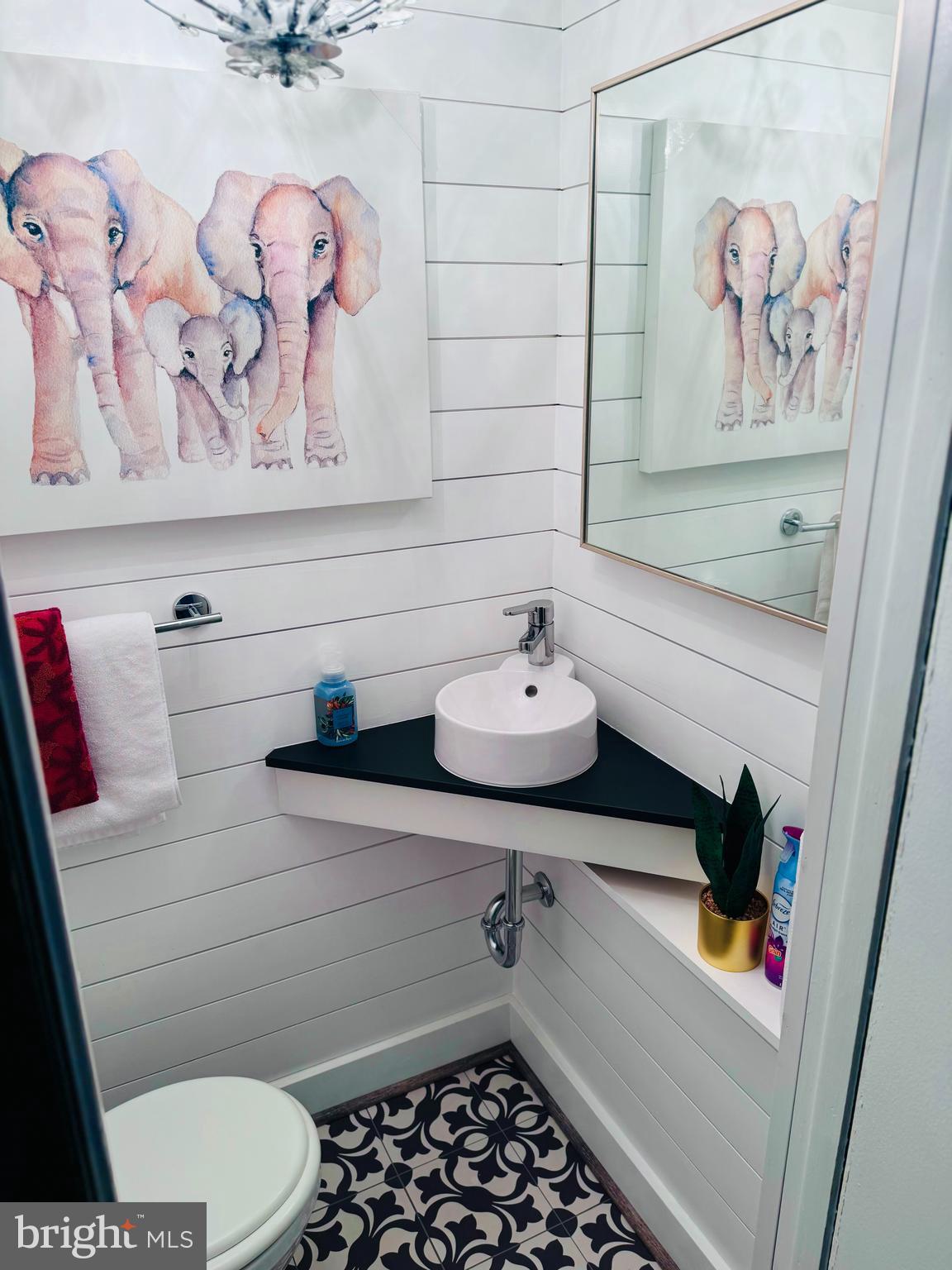 4813 Midline Road Baltimore, MD 21206 - Photo 9 of 28 Gallery Image 9