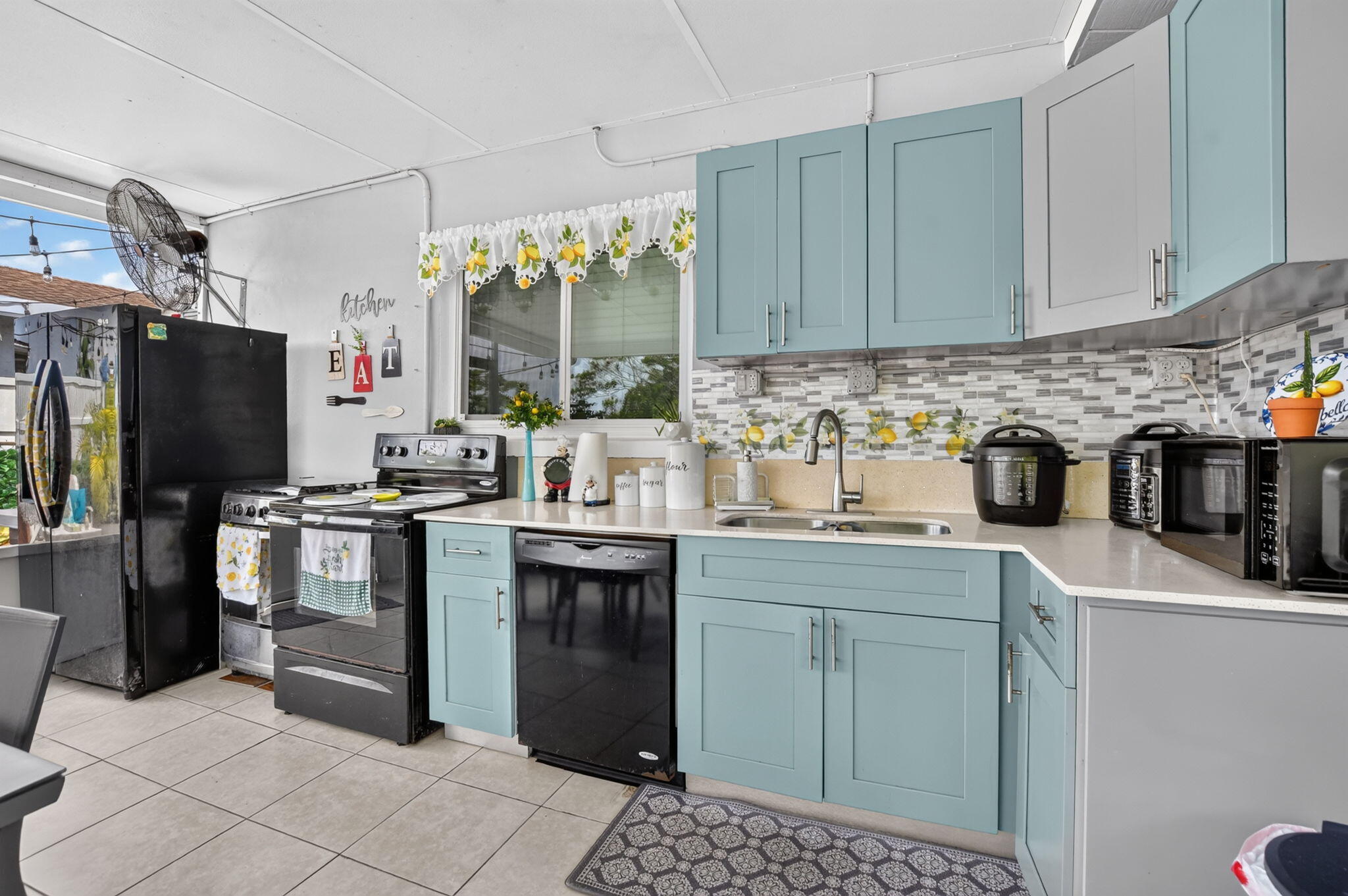 22305 Southwest 57th Avenue Boca Raton, FL 33428 - Photo 37 of 43 Summer Kitchen
