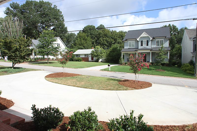508 Mial Street Raleigh, NC 27608 - Photo 3 of 25 A view of the circular drive from the front porch. Circular Driveway