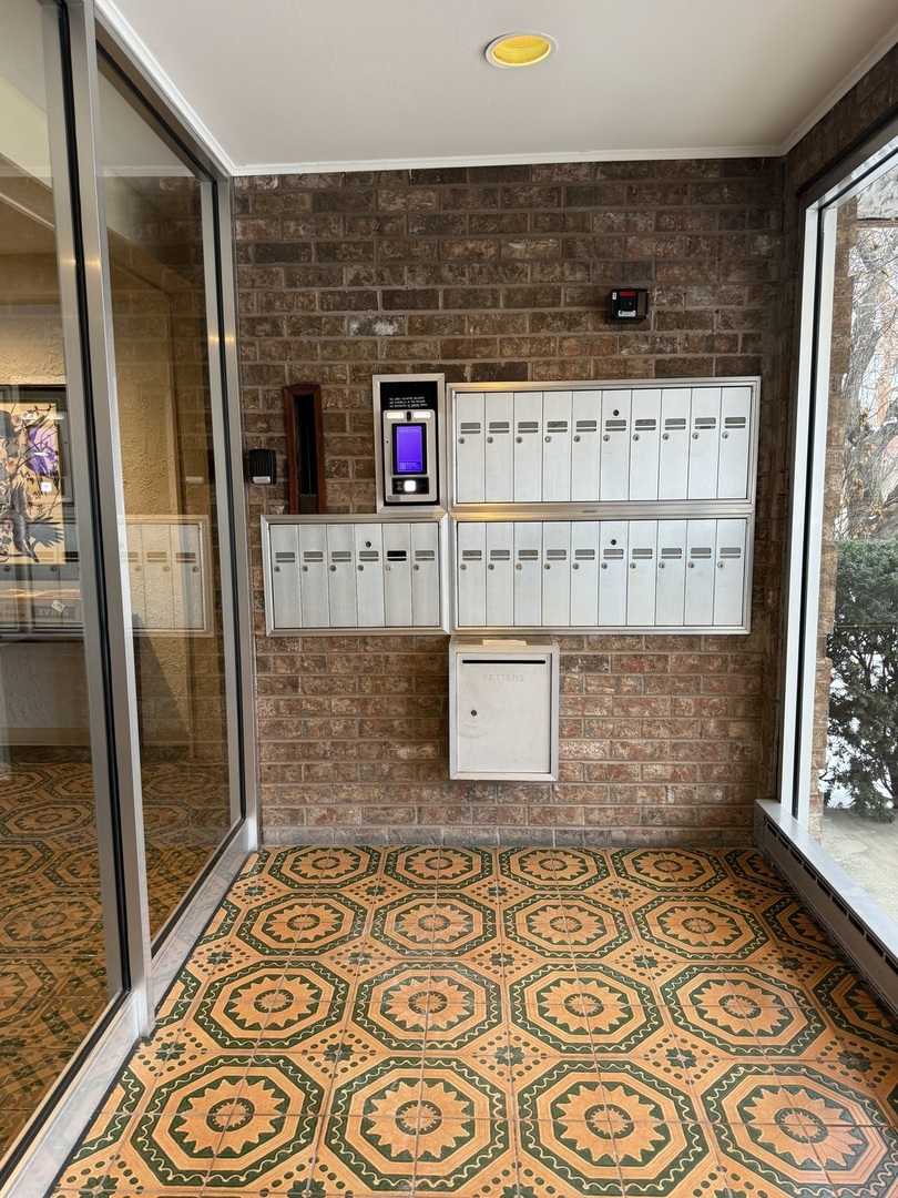 4000 Dundee Road, Unit 203B Northbrook, IL 60062 - Photo 17 of 32