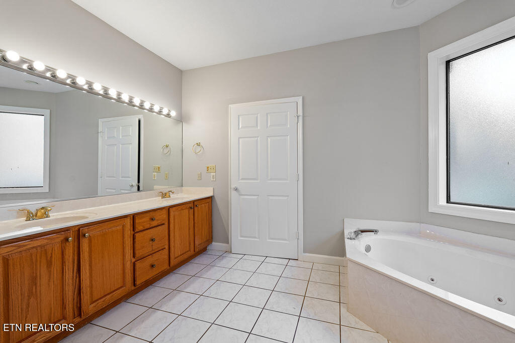 121 Inata Circle Loudon, TN 37774 - Photo 30 of 60 DSC00413
