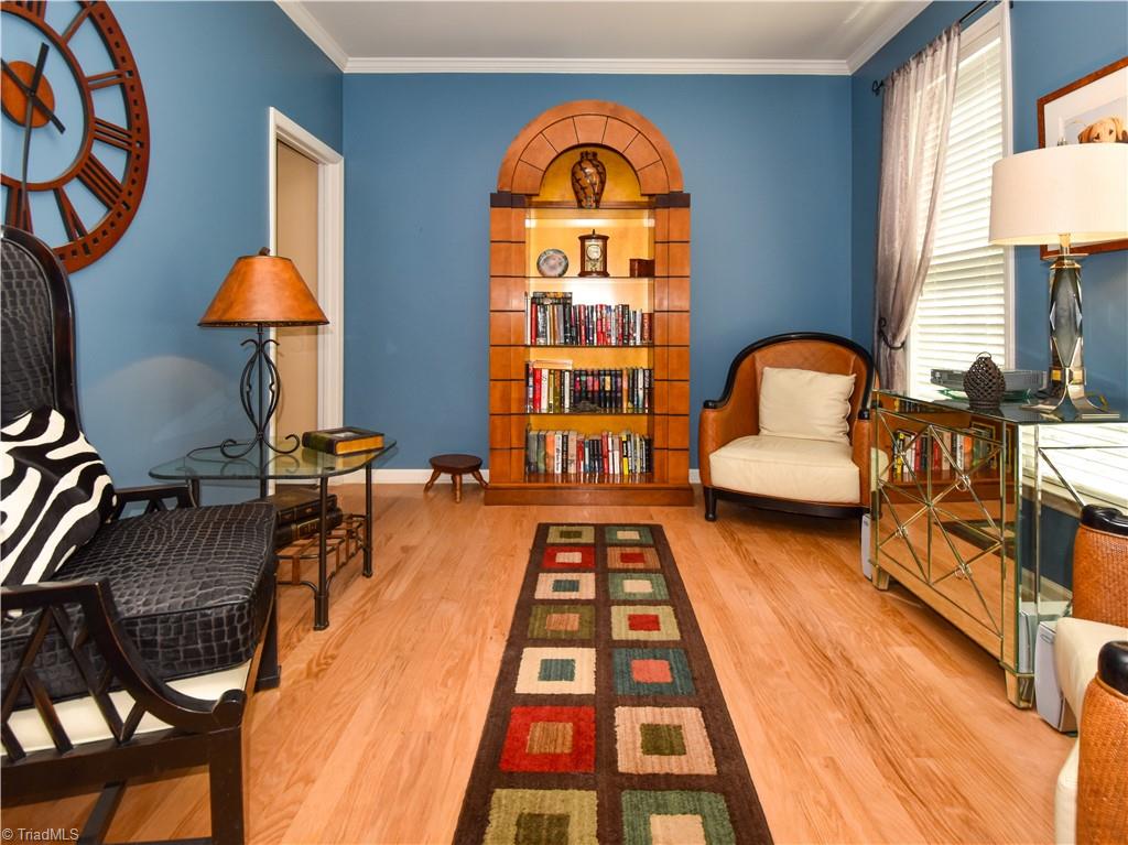 4017 Preswick Court High Point, NC 27265 - Photo 6 of 36
