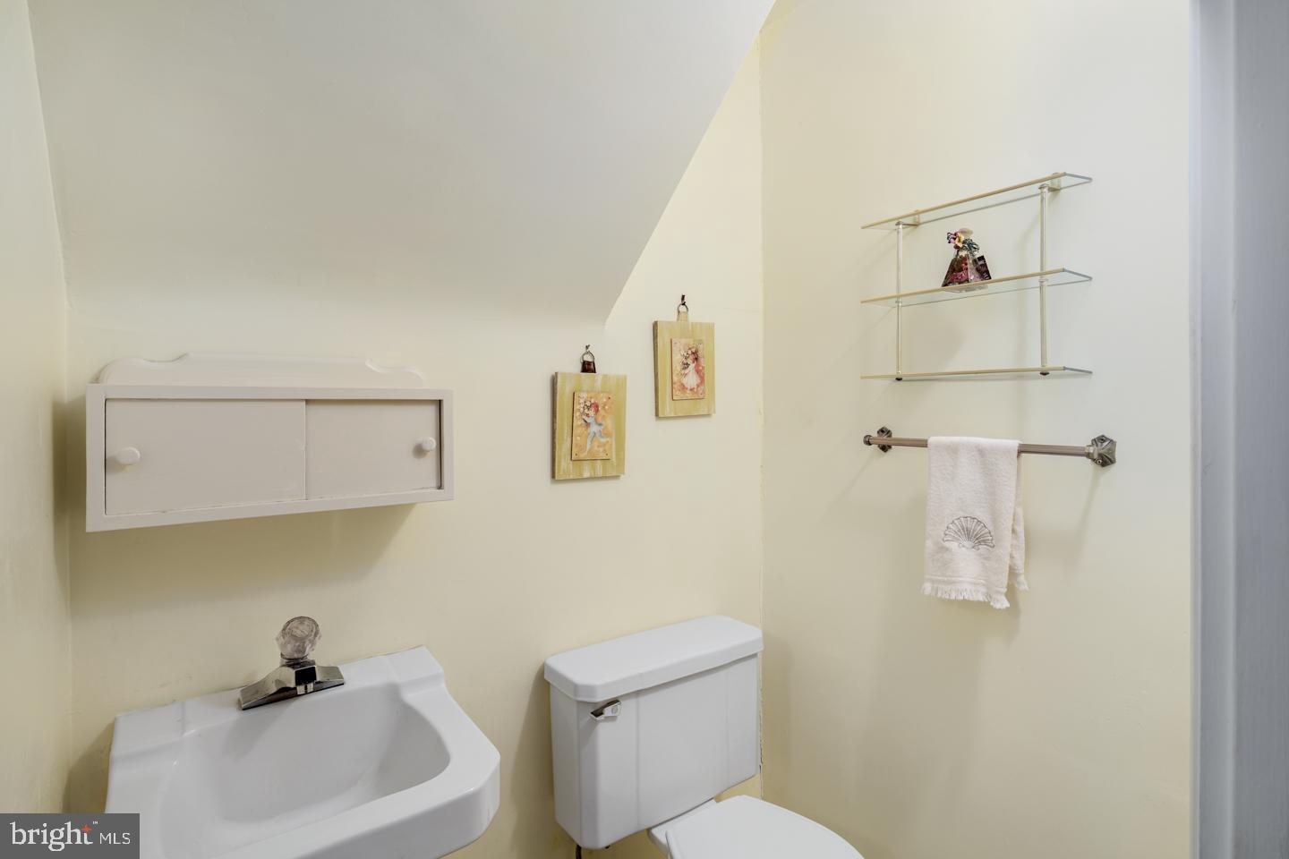 1608 Mt Pleasant Road Havertown, PA 19083 - Photo 23 of 30