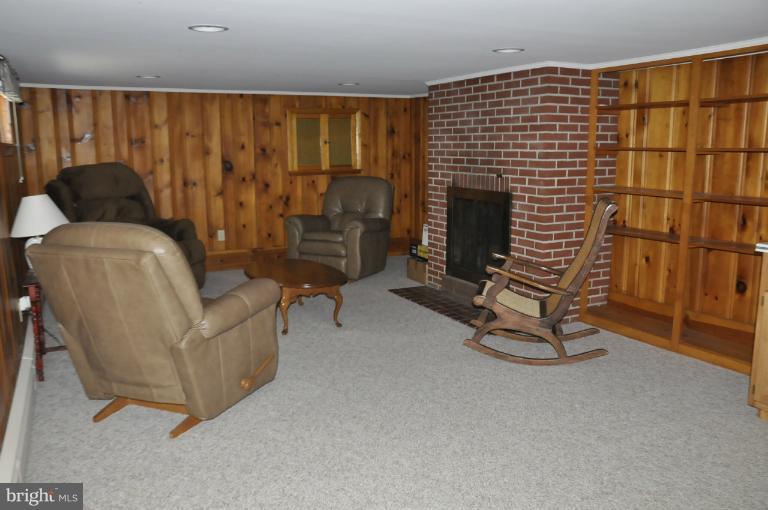 2100 Durham Road Fallston, MD 21047 - Photo 16 of 30 Family Room
