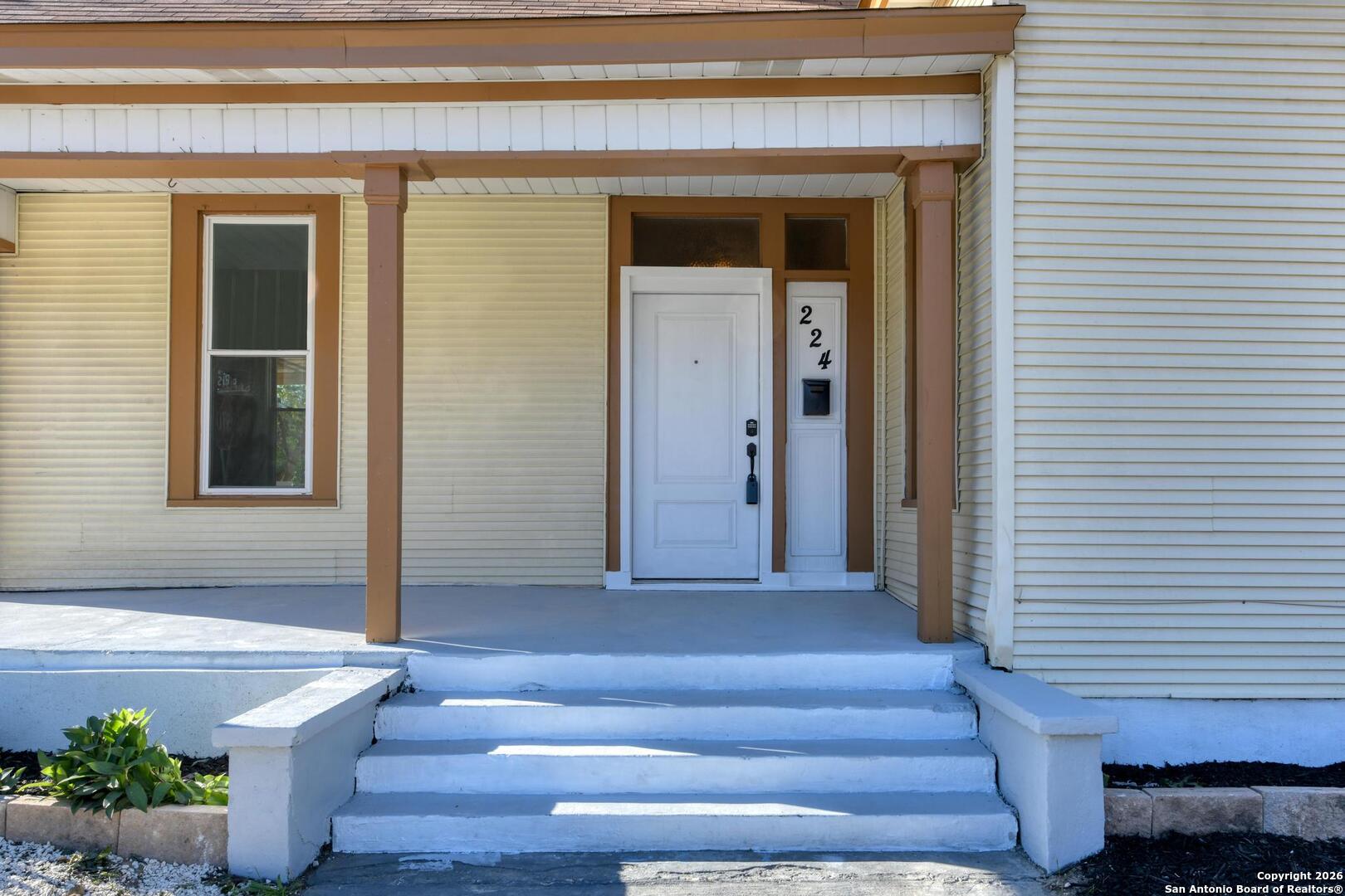 224 East Rische San Antonio, TX 78204 - Photo 2 of 38