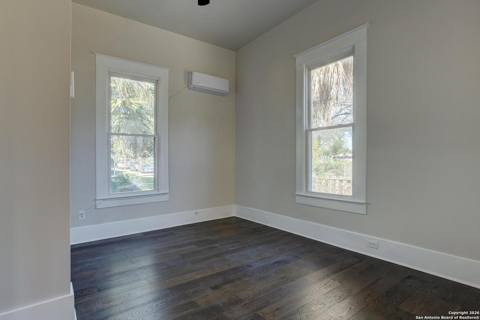 224 East Rische San Antonio, TX 78204 - Photo 4 of 38