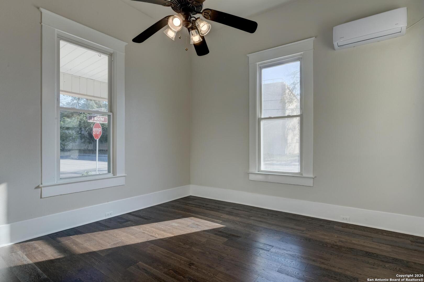 224 East Rische San Antonio, TX 78204 - Photo 5 of 38