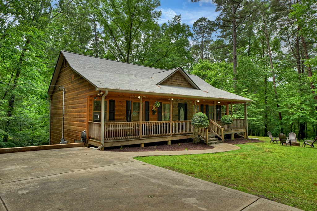 161 Foxhound Court Ellijay, GA 30540 - Photo 2 of 31