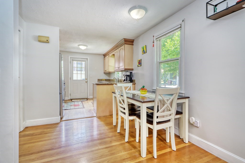 66 Vincent Road Dedham, MA 02026 - Photo 5 of 25 Gallery Image 5