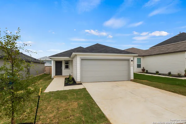 $179,241 | 14438 Ribbon Tail, Elmendorf, TX 78112