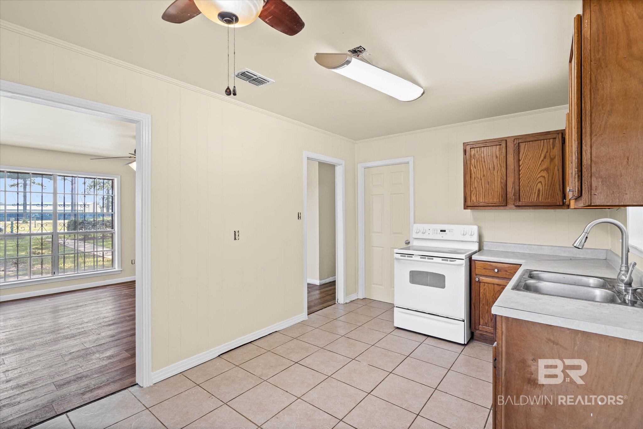 400 9th Avenue Foley, AL 36535 - Photo 8 of 21 Gallery Image 8