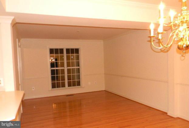 15004 Shamrock Ridge Road Silver Spring, MD 20906 - Photo 4 of 30 Living Room