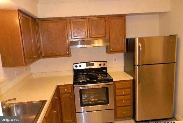 15004 Shamrock Ridge Road Silver Spring, MD 20906 - Photo 5 of 30 Kitchen