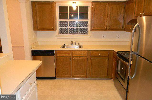 15004 Shamrock Ridge Road Silver Spring, MD 20906 - Photo 6 of 30 Kitchen