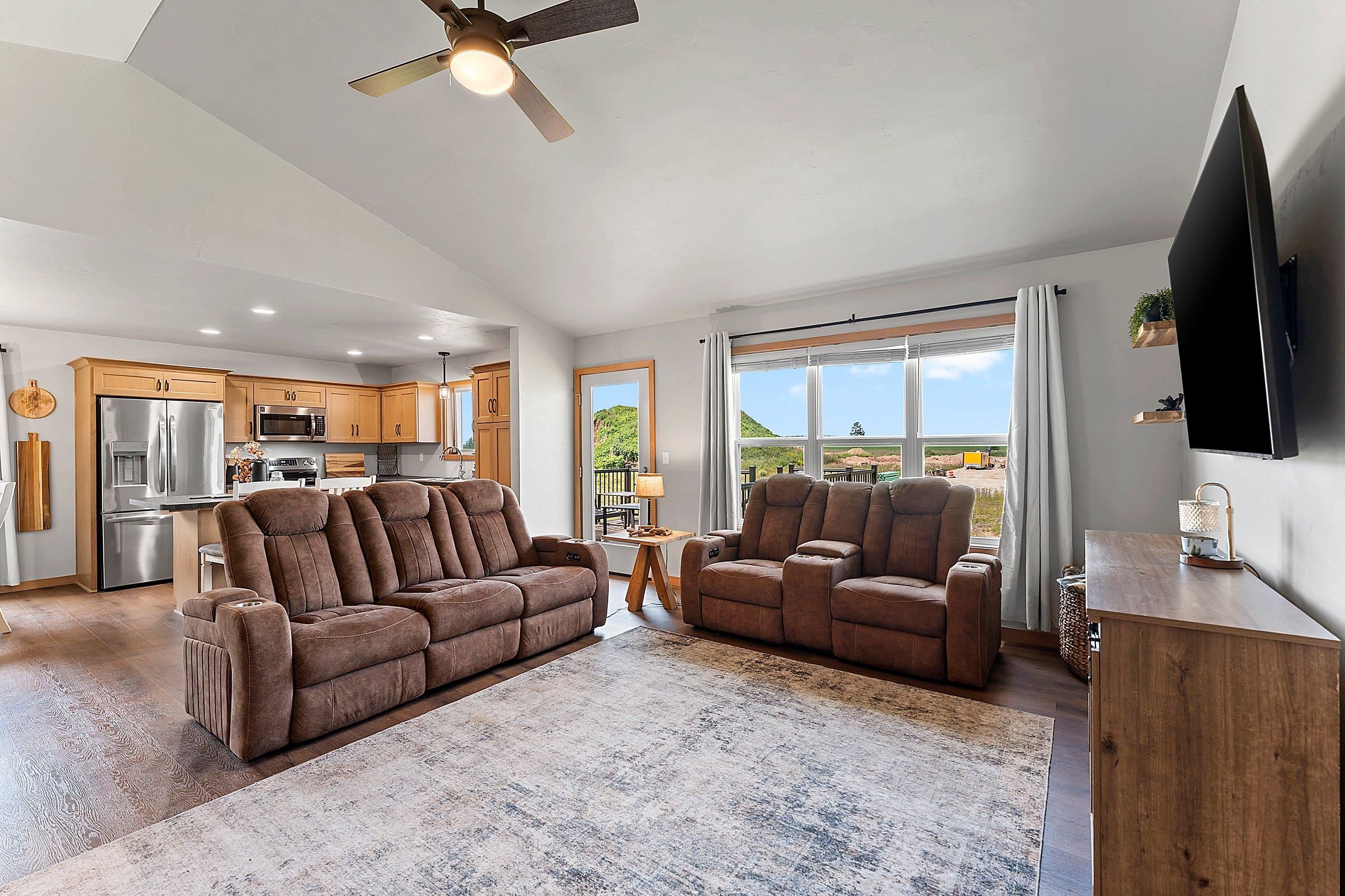 1645 Frontier Road Luxemburg, WI 54217 - Photo 4 of 48