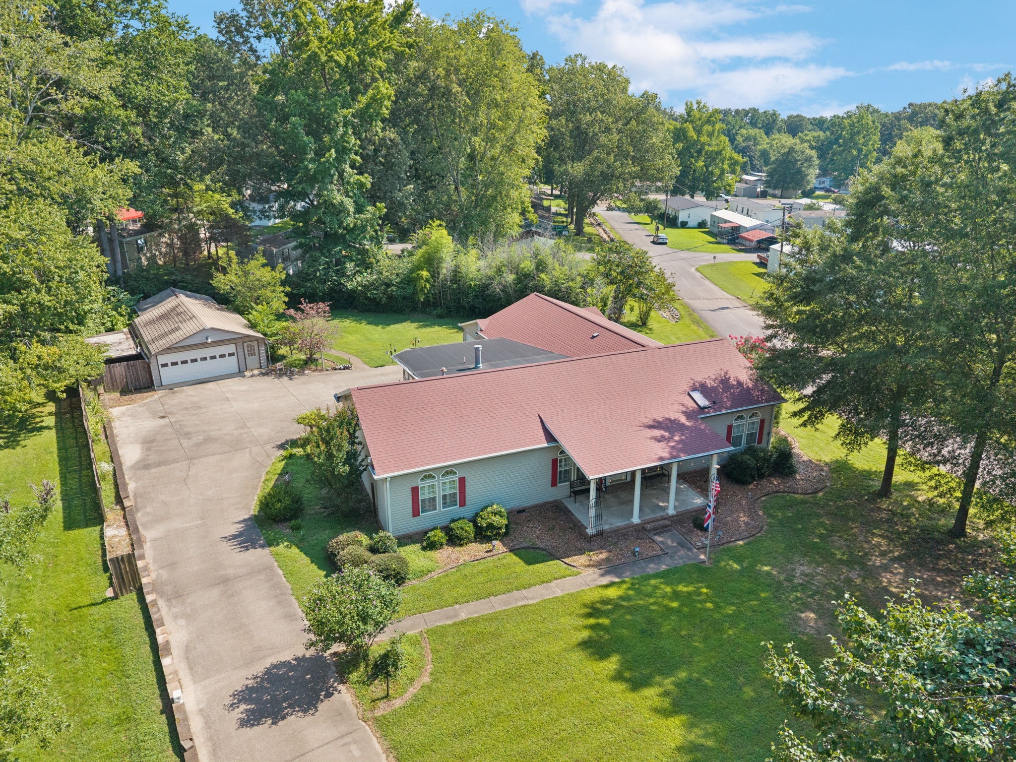 1108 Lone Oak Road Paris, TN 38242 - Photo 11 of 64 Gallery Image 11