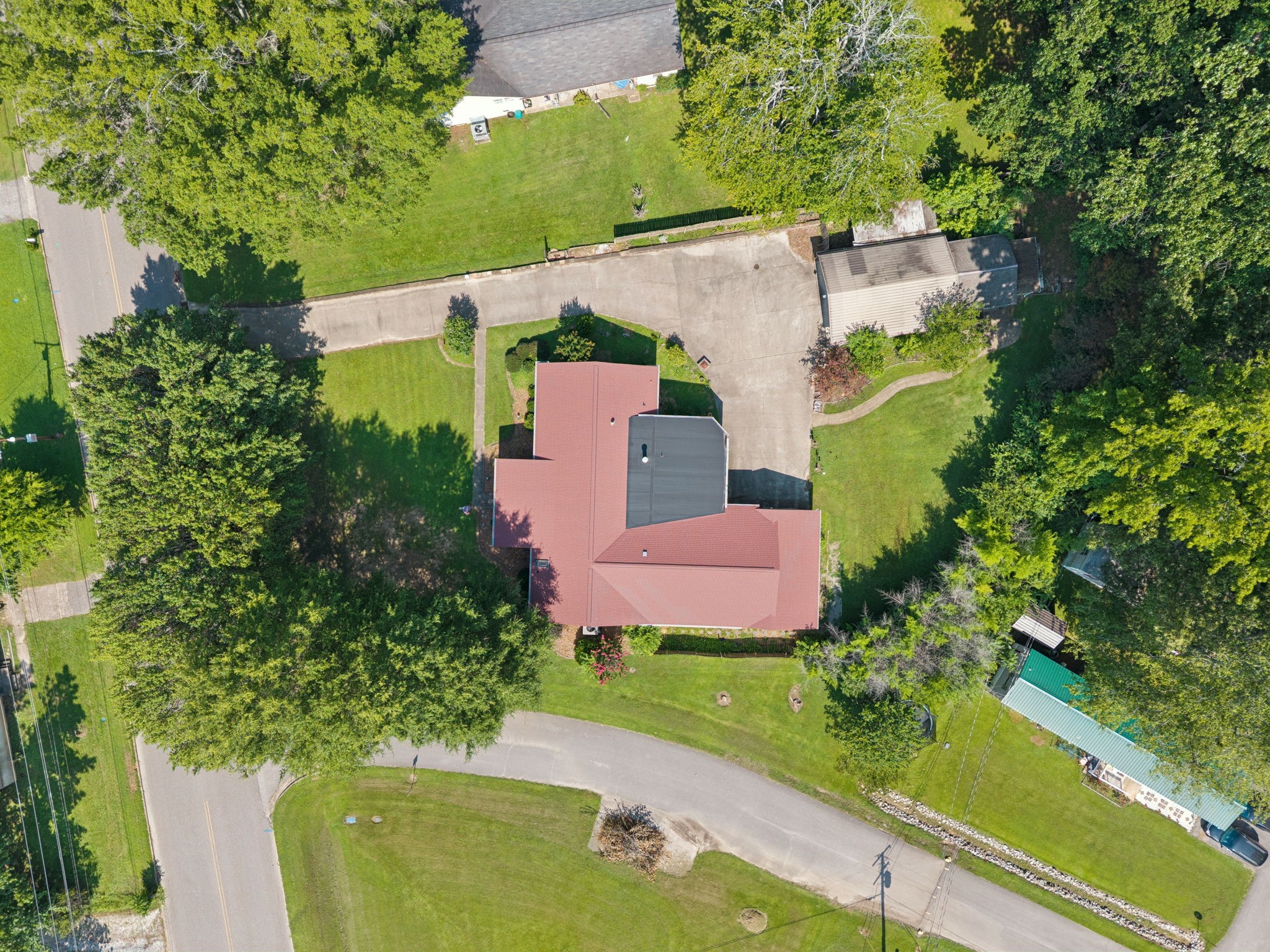 1108 Lone Oak Road Paris, TN 38242 - Photo 15 of 64 Gallery Image 15