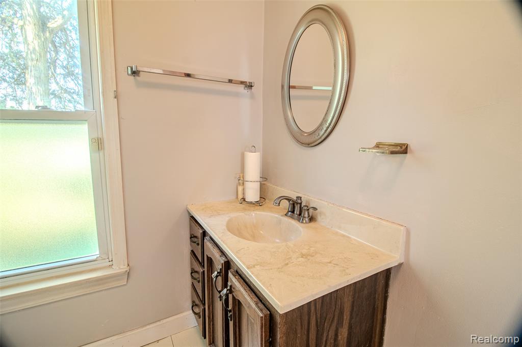 749 East Newburg Road Carleton, MI 48117 - Photo 39 of 43