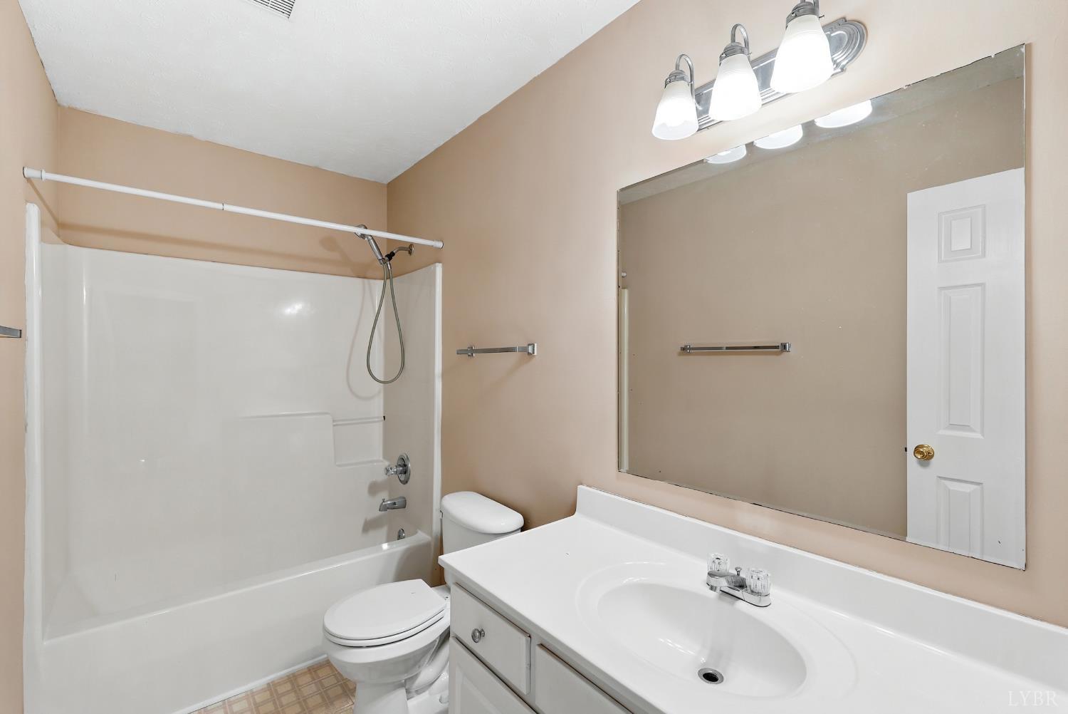 229 Towne Crier Road Lynchburg, VA 24502 - Photo 5 of 41