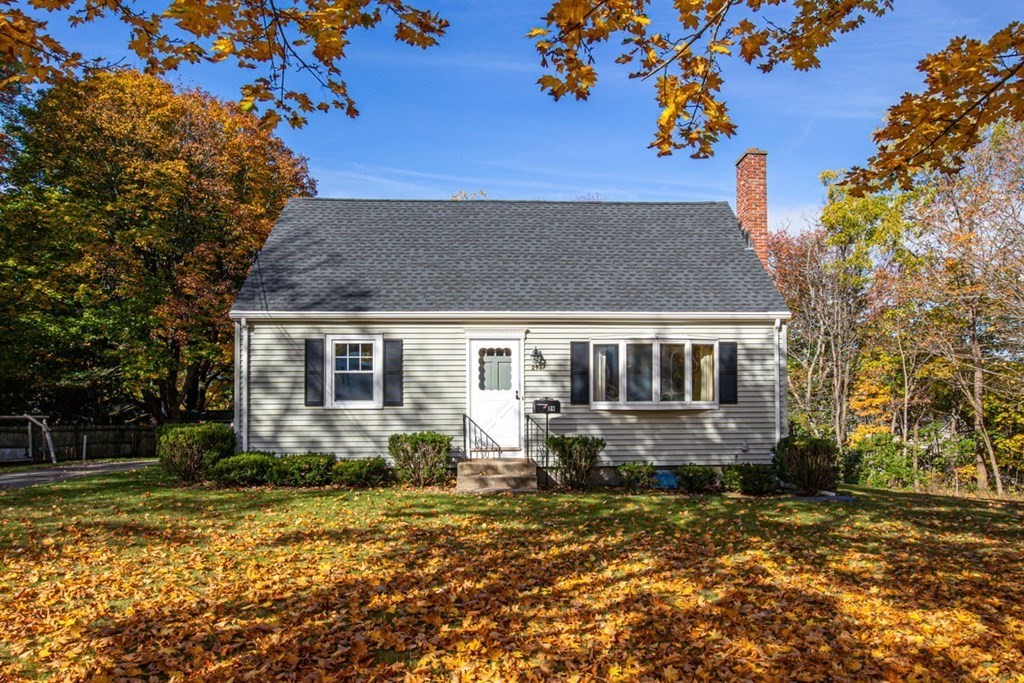 29 Irving Drive Walpole, MA 02081 - Photo 2 of 33 a front view of a house with garden