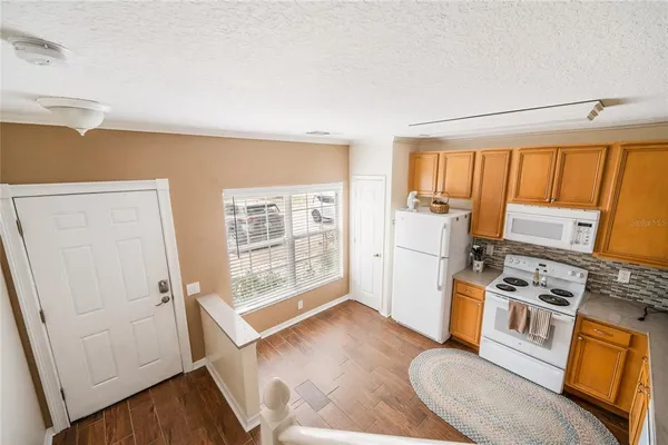 $1,800 | 922 Vineland Place, Lake Mary, FL 32746