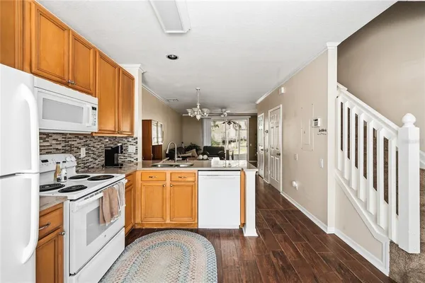 $1,800 | 922 Vineland Place, Lake Mary, FL 32746