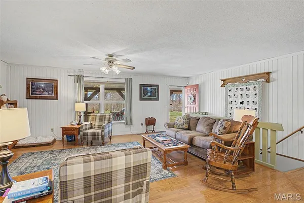 $375,000 | 6150 State Rd DD, Festus, MO 63028