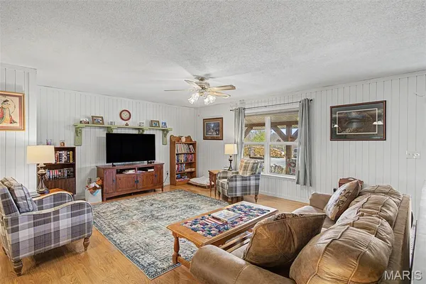 $375,000 | 6150 State Rd DD, Festus, MO 63028