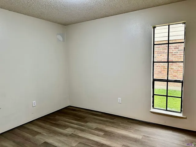 $1,300 | 37283 Northwood Alley, Prairieville, LA 70769