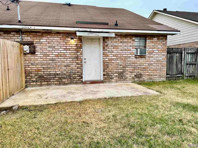 $1,300 | 37283 Northwood Alley, Prairieville, LA 70769