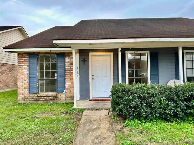 $1,300 | 37283 Northwood Alley, Prairieville, LA 70769