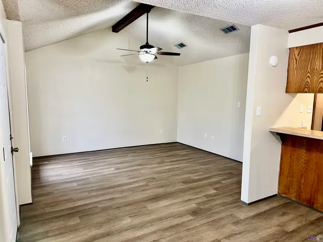 $1,300 | 37283 Northwood Alley, Prairieville, LA 70769