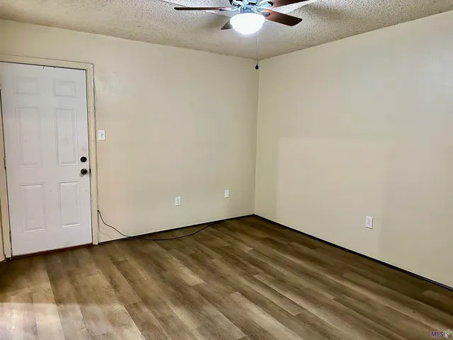 $1,300 | 37283 Northwood Alley, Prairieville, LA 70769