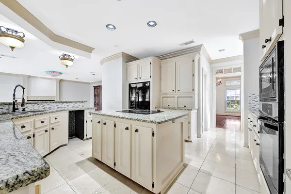 $480,000 | 4618 Sao Paulo Street, Pasadena, TX 77504