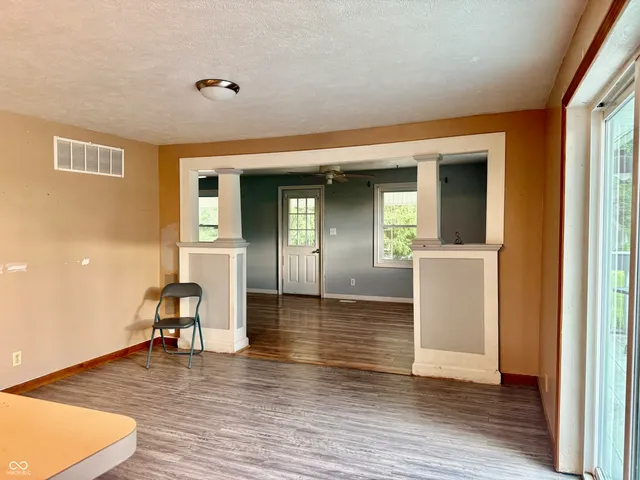 $195,000 | 6913 East County Road 200 North, Coatesville, IN 46121