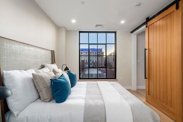 $1,199,000 | 76 Wareham Street, Unit 6E, Boston, MA 02118