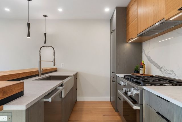 $1,199,000 | 76 Wareham Street, Unit 6E, Boston, MA 02118