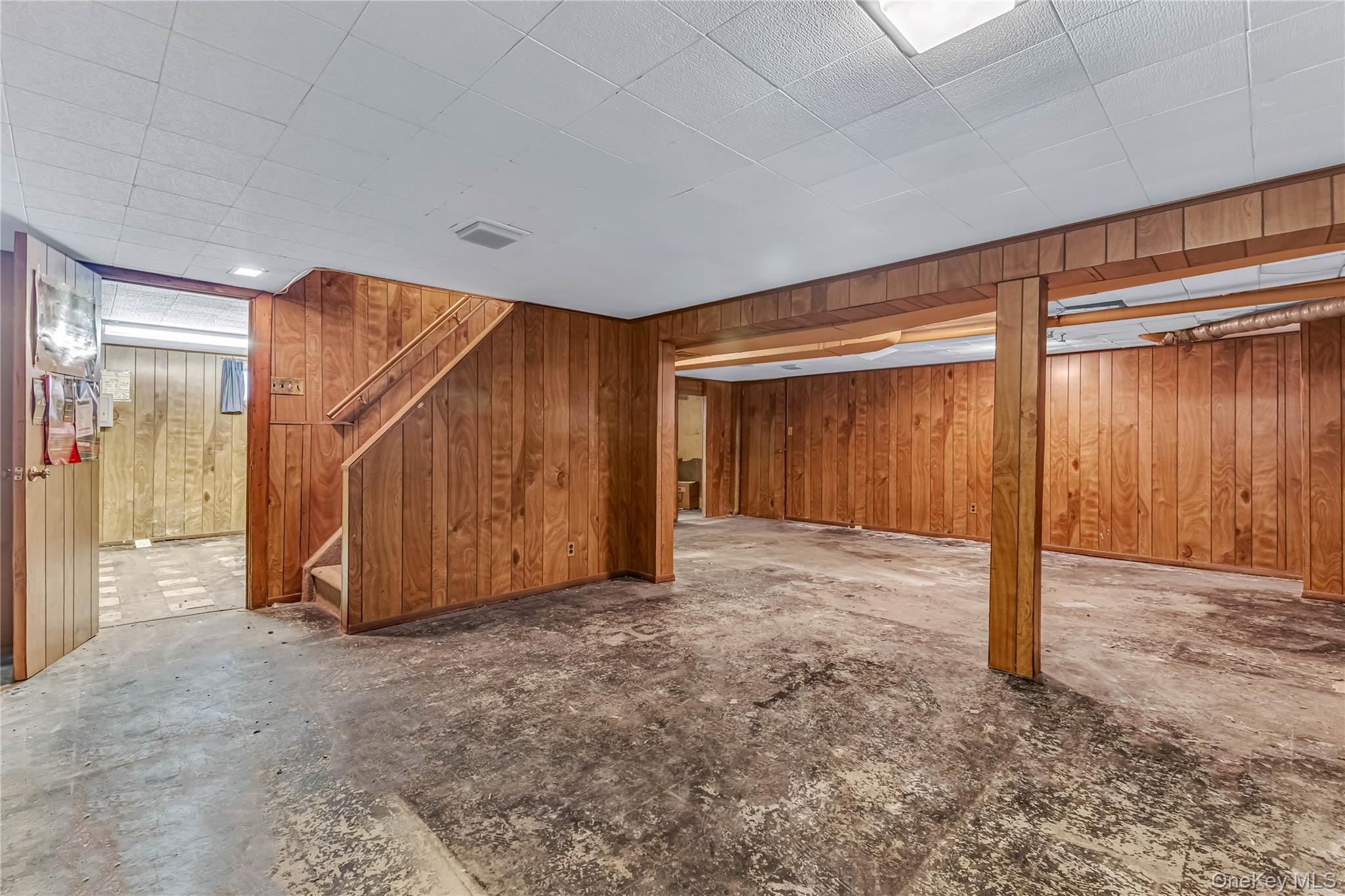 1501 Howell Road Valley Stream, NY 11580 - Photo 30 of 44