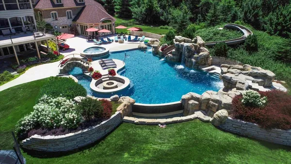 $3,250,000 | 419 North Valley Hill Road, Bull Valley, IL 60098