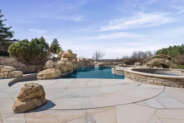 $3,250,000 | 419 North Valley Hill Road, Bull Valley, IL 60098