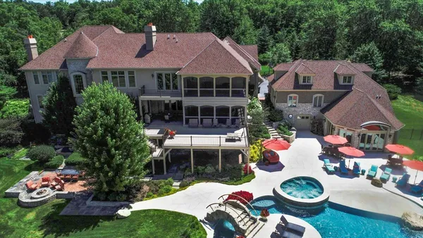 $3,250,000 | 419 North Valley Hill Road, Bull Valley, IL 60098
