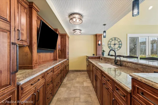 $3,250,000 | 419 North Valley Hill Road, Bull Valley, IL 60098